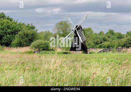 Eine Windpumpe bei Wicken Fen Stockfoto