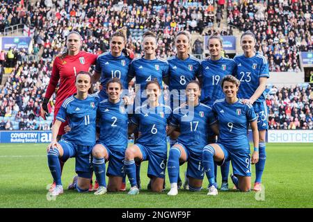 Coventry, Großbritannien. 19. Februar 2023. Coventry, England, Februar 19. 2023: Italienische Mannschaft während des Fußballspiels des Arnold Clark Cup zwischen England und Italien in der Coventry Building Society Arena in Coventry, England (Natalie Mincher/SPP) Kredit: SPP Sport Press Photo. Alamy Live News Stockfoto