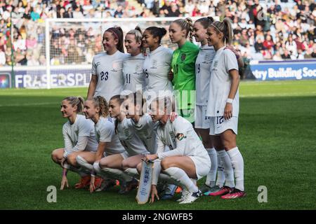 Coventry, Großbritannien. 19. Februar 2023. Coventry, England, Februar 19. 2023: Englische Mannschaft während des Fußballspiels des Arnold Clark Cup zwischen England und Italien in der Coventry Building Society Arena in Coventry, England (Natalie Mincher/SPP) Kredit: SPP Sport Press Photo. Alamy Live News Stockfoto