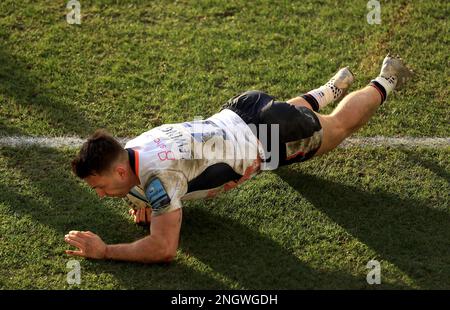 Alex Lewington von Saracens gewinnt beim Gallagher Premiership-Spiel im Mattioli Woods Welford Road Stadium in Leicester seinen zweiten Platz. Foto: Sonntag, 19. Februar 2023. Stockfoto