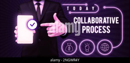 Inspiration mit Zeichen für „Collaborative Process“. Wort für Arbeit von Menschen und Unternehmen, um Ergebnisse zu erzielen Stockfoto
