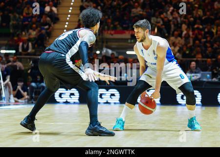 Turin, Italien. 19. Februar 2023. VIRTUS SEGAFREDO BOLOGNA vs. GERMANI BASKET BRESCIA, auf dem Foto Aleksej Nikolic (GERMANI BASKET BRESCIA) Editorial Usage Only Credit: Independent Photo Agency/Alamy Live News Stockfoto