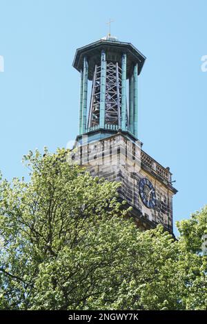 Close-up Glockenturm der Aegidienkirche in Hannover Deutschland - die Dachlosen Kirchenruine dient als Kriegerdenkmal Stockfoto