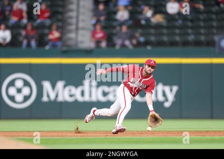 18. Februar 2023: Razorback-Infielder John Bolton #9 schaut mit einem