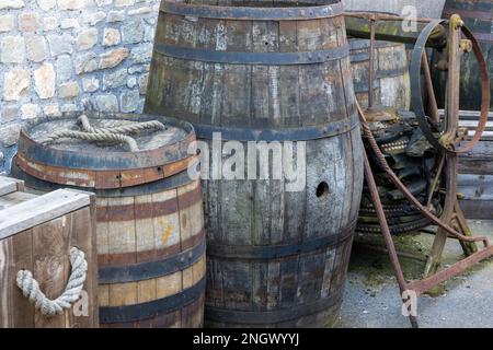 BRISTOL, Großbritannien - 14. Mai: Verschiedenes von Schiffsausrüstungen durch die SS Great Britain im Trockendock in Bristol am 14. Mai 2019 Stockfoto