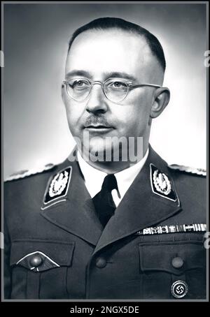 HIMMLER NAZI Heinrich Luitpold Himmler WW2 Nazi. War Reichsführer des Schutzpersonals und führendes Mitglied der Nazi-Partei Deutschlands. Himmler war einer der mächtigsten Männer in Nazideutschland und der Hauptarchitekt des Holocaust. Datum 1942 Er beging Selbstmord, bevor er wegen Verbrechen gegen die Menschlichkeit angeklagt wurde. Stockfoto