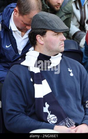 London, Großbritannien. 19. Februar 2023. Tottenham Hotspur Fan während des Fußballspiels der englischen Premier League zwischen Tottenham Hotspur und West Ham United im Tottenham Hotspur Stadium in London, Großbritannien, 19. Februar 2023. Kredit: Action Foto Sport/Alamy Live News Stockfoto