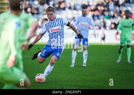 Odense, Dänemark. 19. Februar 2023. Jeppe Tverskov (6) aus Odense Boldklub, gesehen beim Superliga-Spiel 3F zwischen Odense Boldklub und Randers FC im Nature Energy Park in Odense. (Foto: Gonzales Photo/Alamy Live News Stockfoto