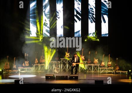 Bergamo, Italien. 18. Februar 2023. Dodi Battaglia während Dodi Battaglia, italienisches Sängerkonzert in Bergamo, Italien, Februar 18 2023 Kredit: Independent Photo Agency/Alamy Live News Stockfoto