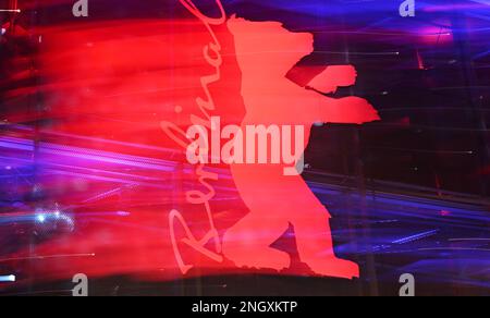 Berlin, Deutschland. 19. Februar 2023. Das Berlinale Logo am Berlinale Palast. Das Internationale Filmfestival 73. findet bis zum 26. Februar 2023 statt. Kredit: Jens Kalaene/dpa/Alamy Live News Stockfoto