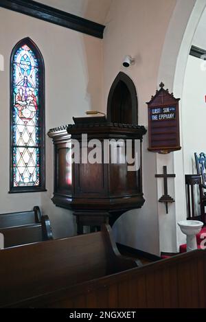 Die Kanzel der Minister in der Bischofskirche der Heiligen Dreifaltigkeit wurde 1850 in der Kleinstadt Hertford, North Carolina, fertiggestellt. Stockfoto