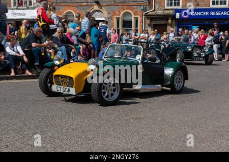 Wallingford Vehicle Rally 2018, Parade am Marktplatz Stockfoto