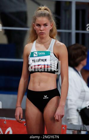 Belgrad, Serbien, 15. Februar 2023. Petja Klojcnik aus Slowenien tritt während des Belgrader Leichtathletik-Hallenmeetings 2023 in der Banjica Athletic Hall in Belgrad, Serbien, beim 800m-Rennen der Frauen an. 15. Februar 2023. Kredit: Nikola Krstic/Alamy Stockfoto