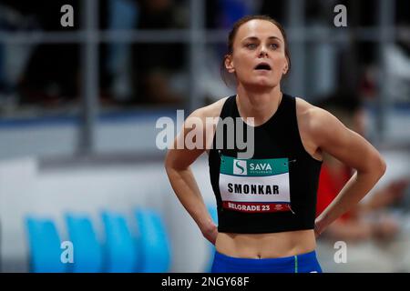 Belgrad, Serbien, 15. Februar 2023. Jerneja Smonkar aus Slowenien reagiert nach dem 800m. Rennen der Frauen auf dem Belgrader Leichtathletikhallen-Meeting 2023 in der Banjica Athletic Hall in Belgrad, Serbien. 15. Februar 2023. Kredit: Nikola Krstic/Alamy Stockfoto