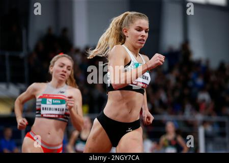 Belgrad, Serbien, 15. Februar 2023. Petja Klojcnik aus Slowenien tritt während des Belgrader Leichtathletik-Hallenmeetings 2023 in der Banjica Athletic Hall in Belgrad, Serbien, beim 800m-Rennen der Frauen an. 15. Februar 2023. Kredit: Nikola Krstic/Alamy Stockfoto