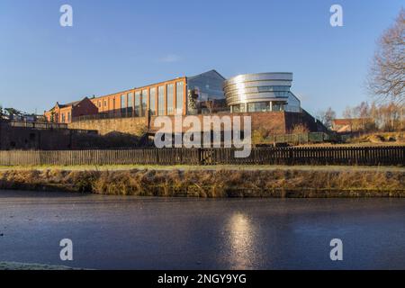 Summerlee Museum of Scottish Industrial Life in Coatbridge North Lanarkshire Scotland UK Foto von der anderen Seite des Monkland Canal Stockfoto