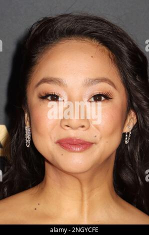 Beverly Hills, USA. 18. Februar 2023. Stephanie Hsu 02/18/2023 The 75. Annual Directors Guild of America Awards Ankunft im Beverly Hilton in Beverly Hills, CA Foto von Izumi Hasegawa/Hollywood News Wire Inc Kredit: Hollywood News Wire Inc./Alamy Live News Stockfoto