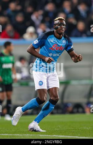 Reggio Emilia, Italien. 17. Februar 2023. Victor Osimhen aus Neapel wurde während des FUSSBALLSPIELS DER SERIE A Tim 2022/23 zwischen US Sassuolo Calcio und SSC Napoli im Mapei Stadium in Aktion gesehen. Endstand: Sassuolo 0:2 Napoli. Kredit: SOPA Images Limited/Alamy Live News Stockfoto