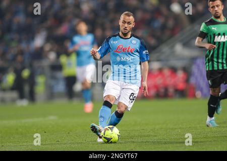 Reggio Emilia, Italien. 17. Februar 2023. Stanislav Lobotka aus Neapel wurde während des FUSSBALLSPIELS DER SERIE A Tim 2022/23 zwischen US Sassuolo Calcio und SSC Napoli im Mapei Stadium in Aktion gesehen. Endstand: Sassuolo 0:2 Napoli. (Foto: Grzegorz Wajda/SOPA Images/Sipa USA) Guthaben: SIPA USA/Alamy Live News Stockfoto