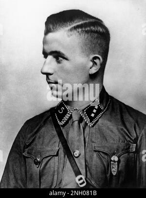 Horst Wessel war ein nazi- und SA-Mitglied, der im Oktober 1930 von Mitgliedern der Deutschen Kommunistischen Partei erschossen wurde. Diese Todesfälle waren während der extremen Gewalt der Jahre, in denen der nazismus zu Stärke wurde, alltäglich. Typischerweise meisterhafte Propaganda von Josef Göbbels verwandelte Wessel in einen inspirierenden nazi-Märtyrer. Der Horst Wessel Song wurde eine zweite Nationalhymne und sein Tod war eine mächtige Kraft, um die antikommunistische Stimmung der frühen 1930er Jahre zu provozieren. Foto Bundesarchiv, Bild 146-1978-043-14/Heinrich Hoffmann/CC-BY-SA 3,0, CC BY-SA 3,0 de, https://commons.wikimedia.org/w/index.php?curid=54 Stockfoto