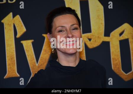 Anja Reschke bei der Neuinszenierung von »Harry Potter und das verwunschene Kind« Premiere im Mehr! Theater am Großmarkt. Hamburg, 19.02.2023 Stockfoto