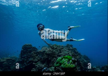 Freibeuter im klaren Wasser der Andamanensee in Thailand Stockfoto