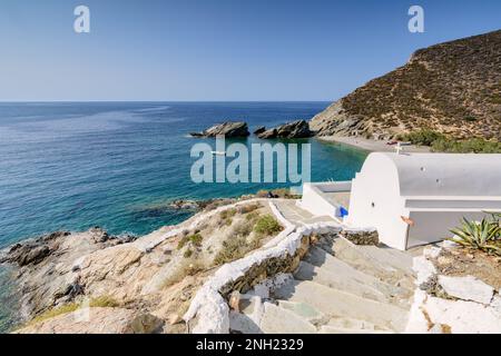 Agios Nikolaos Kirche und Strand, Folegandros Stockfoto