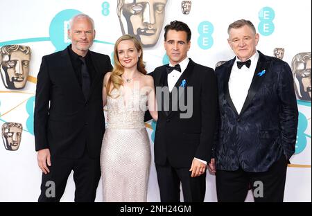 Martin McDonagh (links), Kerry Condon, Colin Farrell und Brendan Gleeson (rechts) nehmen an den British Academy Film Awards 76. in der Royal Festival Hall des Southbank Centre in London Teil. Foto: Sonntag, 19. Februar 2023. Stockfoto