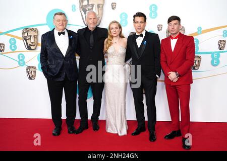 Brendan Gleeson (links), Martin McDonagh, Kerry Condon, Colin Farrell und Barry Keoghan (rechts) nehmen an den British Academy Film Awards 76. in der Royal Festival Hall des Southbank Centre in London Teil. Foto: Sonntag, 19. Februar 2023. Stockfoto