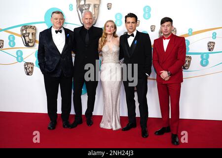 Brendan Gleeson (links), Martin McDonagh, Kerry Condon, Colin Farrell und Barry Keoghan (rechts) nehmen an den British Academy Film Awards 76. in der Royal Festival Hall des Southbank Centre in London Teil. Foto: Sonntag, 19. Februar 2023. Stockfoto