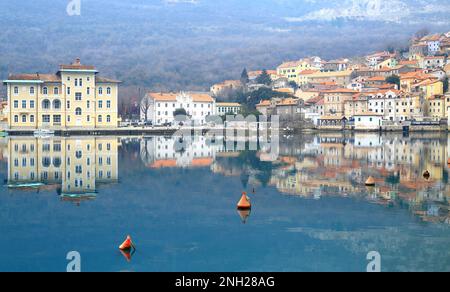 Bakar, alte malerische Stadt an der Adria, Kroatien Stockfoto