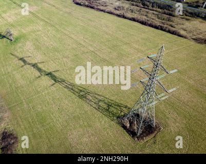 Gitterelektrizität Pylon Aus Der Luft Stockfoto