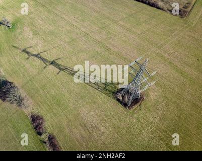 Gitterelektrizität Pylon Aus Der Luft Stockfoto