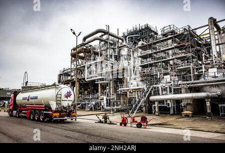 MOERDIJK - Shell Moerdijk Außenansicht. Das Unternehmen stellt chemische Produkte auf Erdölbasis her. ANP JEFFREY GROENEWEG niederlande raus - belgien raus Stockfoto