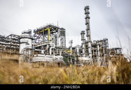 MOERDIJK - Shell Moerdijk Außenansicht. Das Unternehmen stellt chemische Produkte auf Erdölbasis her. ANP JEFFREY GROENEWEG niederlande raus - belgien raus Stockfoto