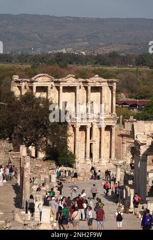 Celsus-Bibliothek ein antikes römisches Gebäude in Ephesus, Anatolien, in der Nähe der modernen Stadt Seluk in der Provinz İzmir der Westtürkei Stockfoto