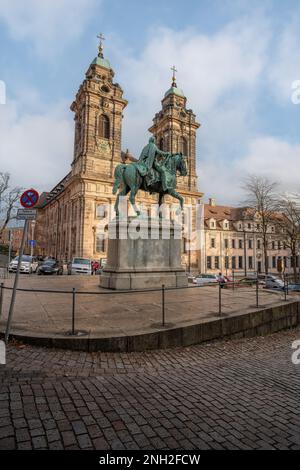 St. Egidien-Kirche (Egidienskirche) und Kaiser-Wilhelm-I-Statue am Egidienplatz - Nürnberg, Bayern, Deutschland Stockfoto