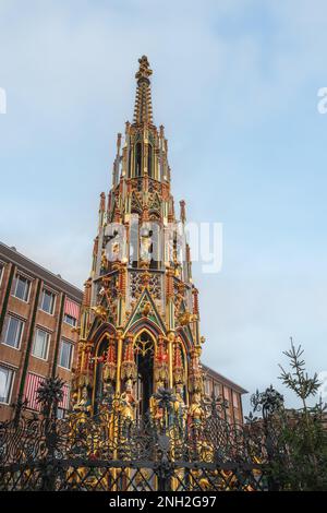 Brunnen Schoner am Hauptmarkt - Nürnberg, Bayern Stockfoto