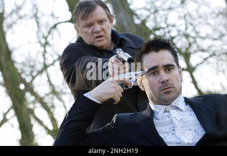 In BRÜGGE 2008 Film Universal Pictures mit Colin Farrell auf der rechten Seite und Brendan Gleeson Stockfoto