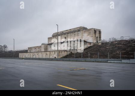 Main Tribune of Zeppelin Field (Zeppelinfeld) Teil des Dokumentationszentrums der Nazi-Partei-Rallye - Nürnberg, Bayern Stockfoto