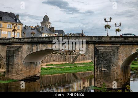 Die Brücke über den Rive Rin montignac in frankreich Stockfoto