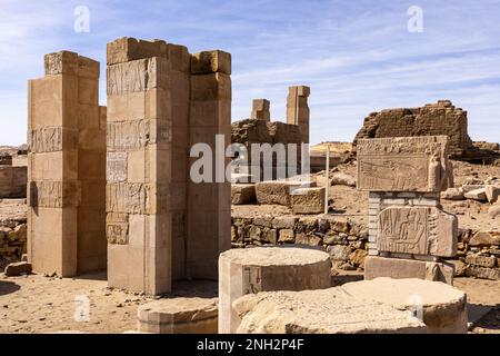 Die archäologische Stätte der Insel Elephantine, die Heimat eines antiken Khnum-Tempels. Assuan. Ägypten. Stockfoto