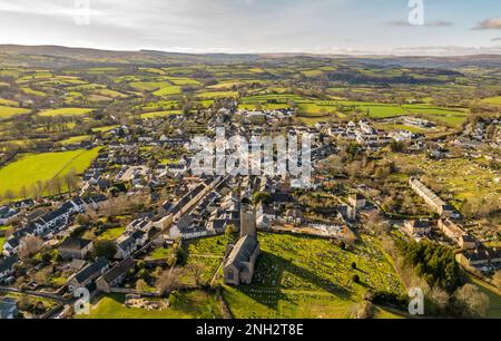 Luftaufnahme über Moretonhampstead auf Dartmoor in Devon, Großbritannien Stockfoto
