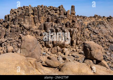 Alte Ägyptische Hieroglyphen. Assuan's Seheil Island, bekannt für die Hungersnot der Stele-Schnitzereien. Assuan. Egipt. Afrika. Stockfoto