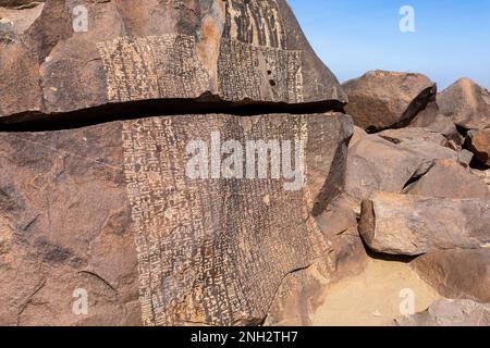 Alte Ägyptische Hieroglyphen. Assuan's Seheil Island, bekannt für die Hungersnot der Stele-Schnitzereien. Assuan. Egipt. Afrika. Stockfoto