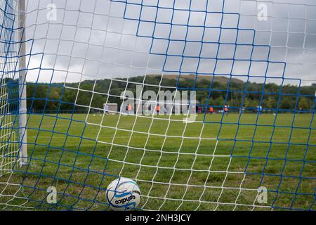 Trelewis, Wales, 30. Juli 2021. Das Spiel der Ardal South West League zwischen Treharris Athletic Western und Ton Pentre Stockfoto