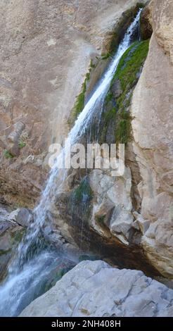 Blick auf den Rayen-Wasserfall, Iran Stockfoto