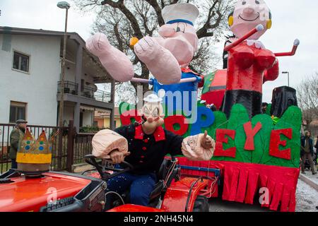 Popeye's Masken Floß, während der Santa Rufina Carnival Parade in Rieti, 19. Februar 2023 (Foto: Riccardo Fabi/NurPhoto) Kredit: NurPhoto SRL/Alamy Live News Stockfoto