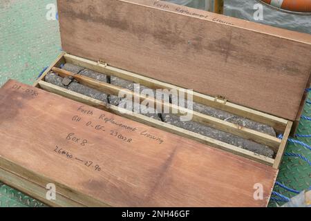 Steinkernprobe aus dem frühen Bohren von Testgeländen für die Queensferry Bridge Towers Stockfoto