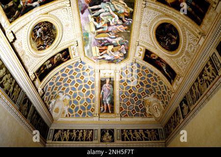 Kunstwerke in der Kaiserkammer im Palazzo Te in Mantua Italien Stockfoto